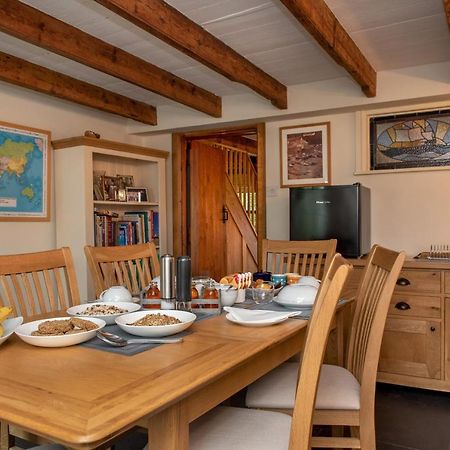The White Cottage B&B Saint Teath Exteriér fotografie